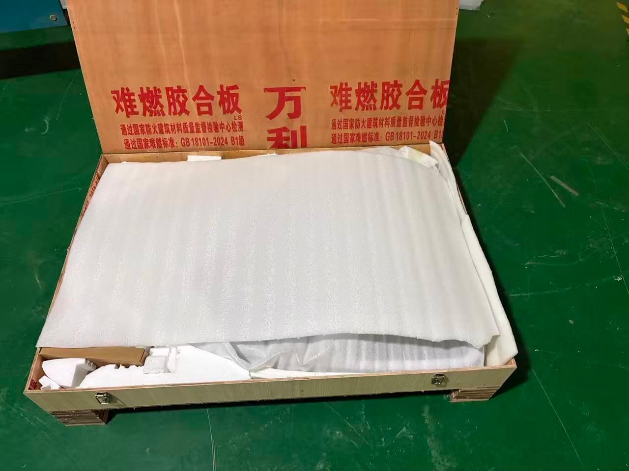 Shockproof pearl cotton packing inside reinforced export plywood crate